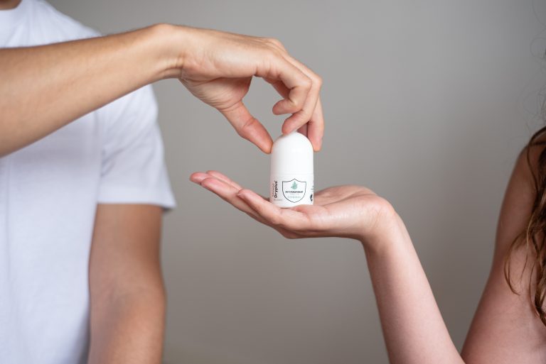 Shield Dryplus brand universe, everyday comfort in use.